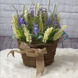 Lavender flower basket 14Lx14Wx6D
